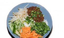 炸酱面的正宗做法视频,正宗炸酱面制作步骤大揭秘